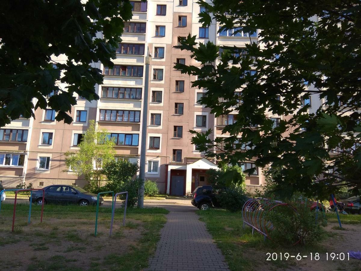 Apartamenty V Minske S Dwumä Spalnyami 外观 照片